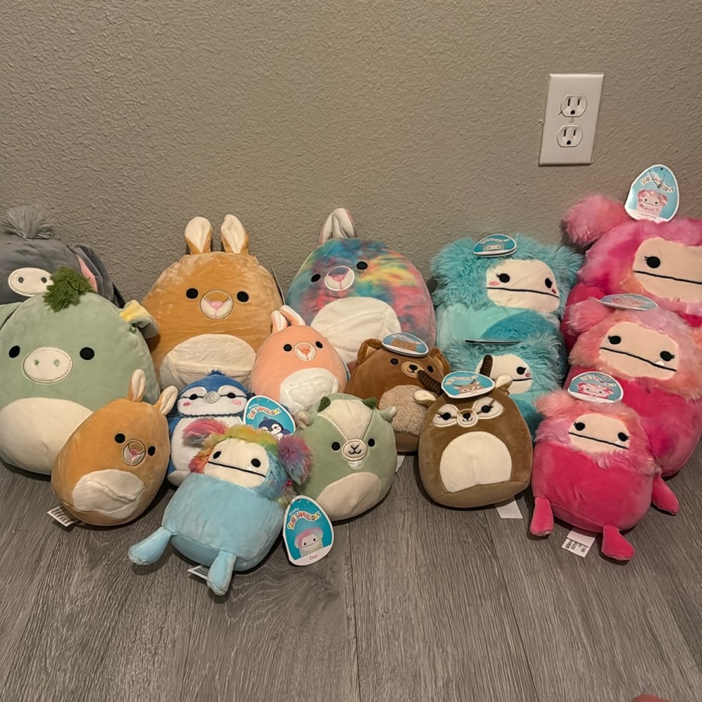 Squishmallow bundle - Picture 1 of 3